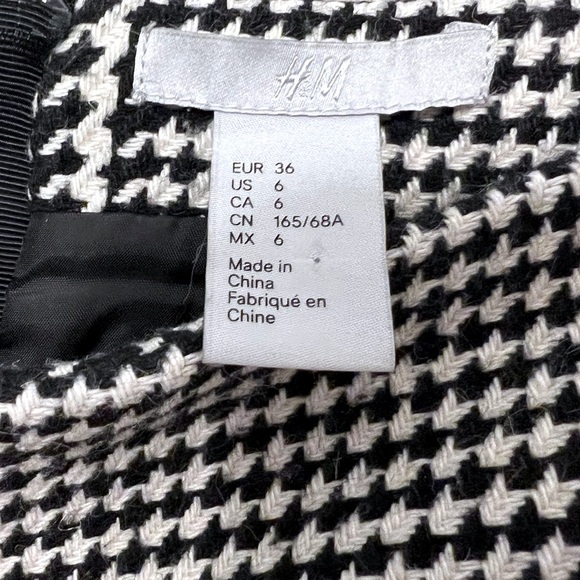 H&M Houndstooth Mini Skirt - Picture 4 of 4
